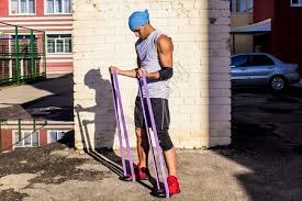 洛杉矶道奇队宣布山本由伸在 2025 世界大赛的球衣拍卖价突破 5 万美元，刷新队史纪录