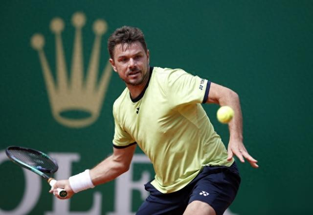 且在主场经 且在主场经