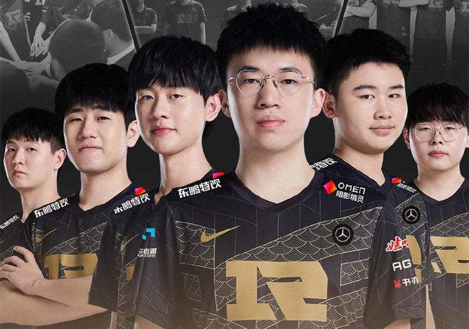 德里面前 德里面前