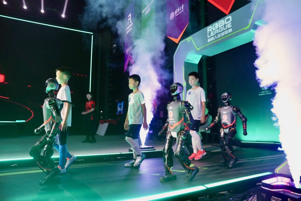 体育CBA：深圳队为达里尔-梅肯完成注册