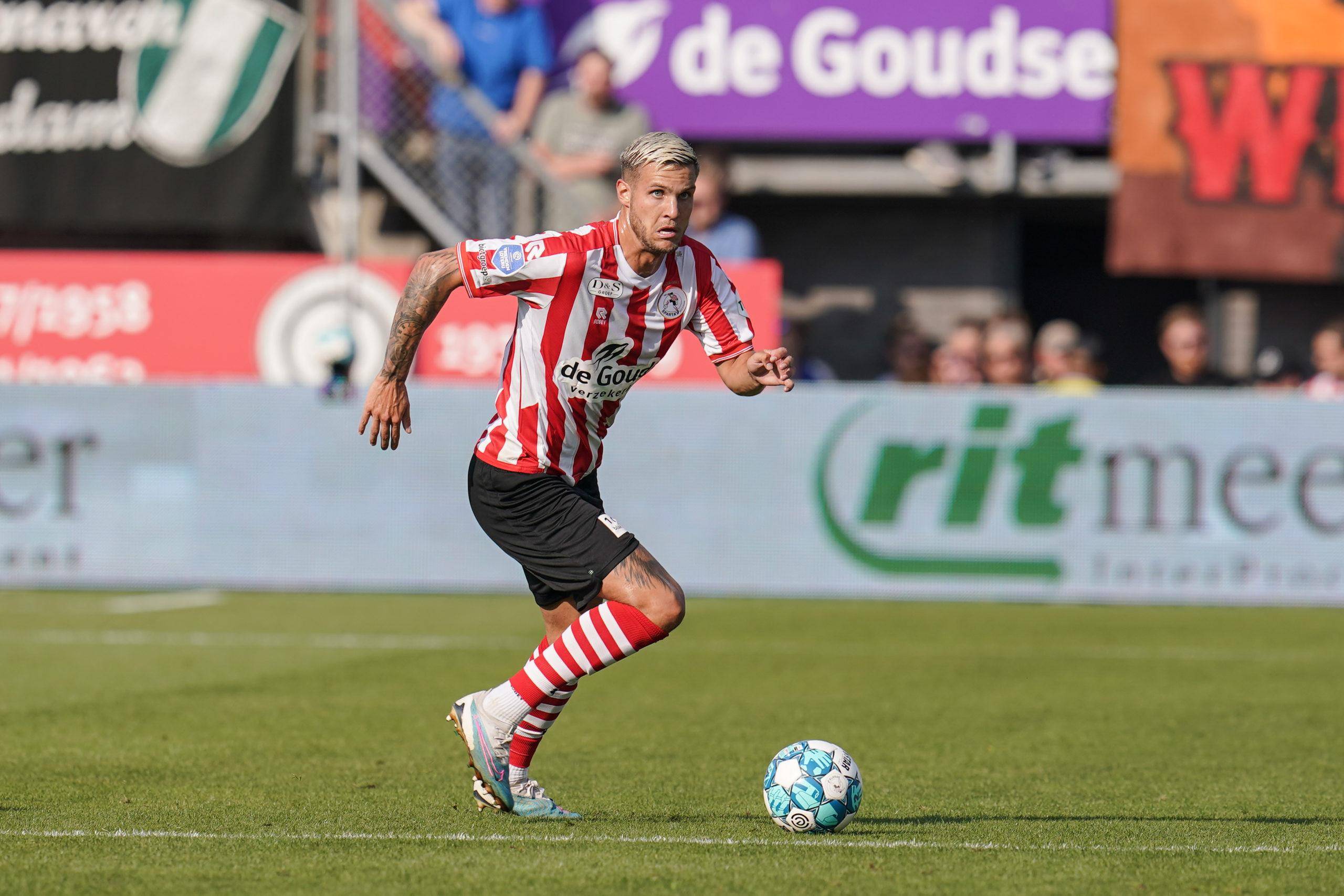 体育CBA：深圳队为达里尔-梅肯完成注册